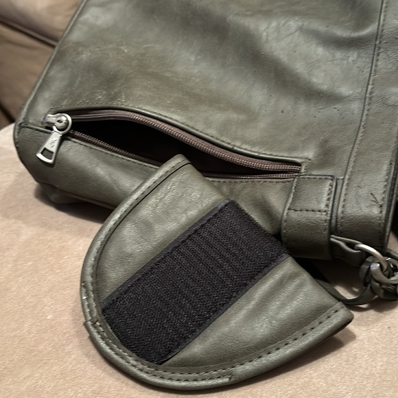 Concealed carry Browning purse - Picture 3 of 4
